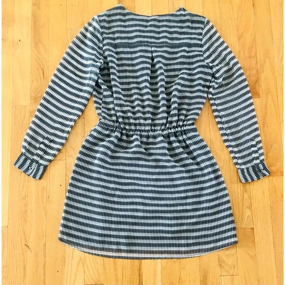 MNG Mango long-sleeved striped black & white dress XS - Picture 2 of 7